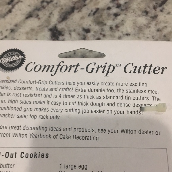 Wilton comfort grip bunny cookie cutter - Picture 4 of 5
